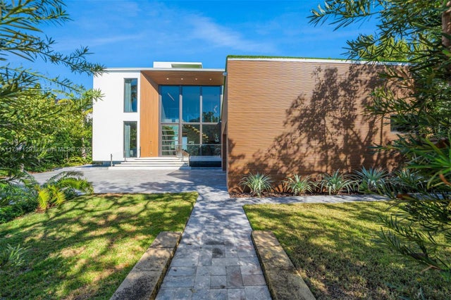 3 of 67 - 1785 Cleveland Rd, Miami Beach, FL