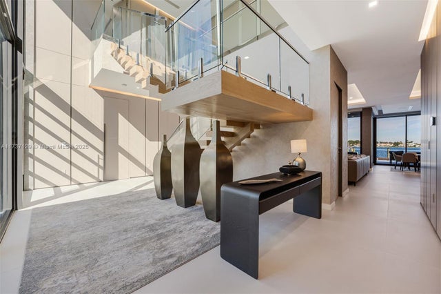 4 of 67 - 1785 Cleveland Rd, Miami Beach, FL
