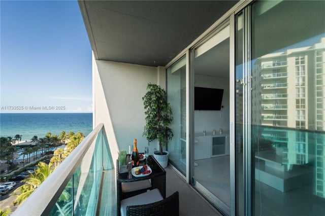 4 of 37 - 4001 S Ocean Dr 10g, Hollywood, FL