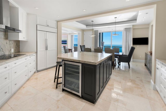 5 of 25 - 1425 Brickell Ave 50f+a, Miami, FL