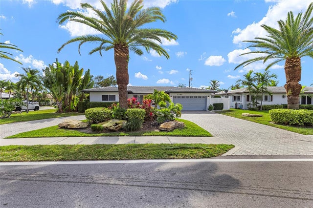 3 of 32 - 2964 Ne 36th St, Lighthouse Point, FL
