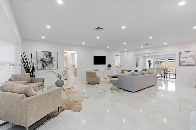 5 of 32 - 2964 Ne 36th St, Lighthouse Point, FL