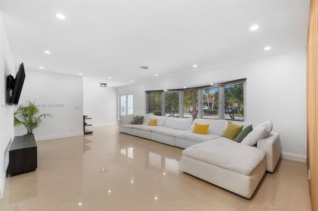 3 of 51 - 1144 Adams St, Hollywood, FL