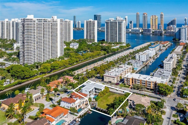 4 of 38 - 17050 Ne 35th Ave, North Miami Beach, FL