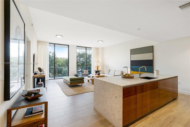 3 of 27 - 2678 Tigertail Ave 302, Coconut Grove, FL