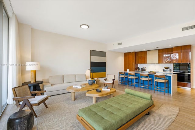 5 of 27 - 2678 Tigertail Ave 302, Coconut Grove, FL