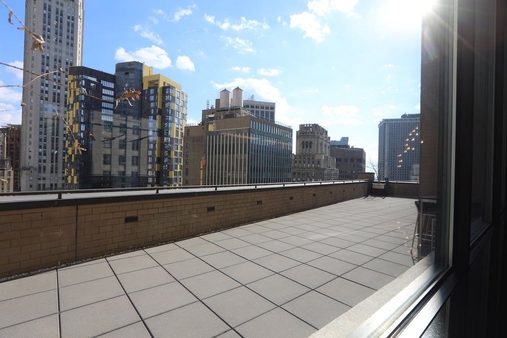 17 of 23 - 40 Broad St. 15e, New York City, NY