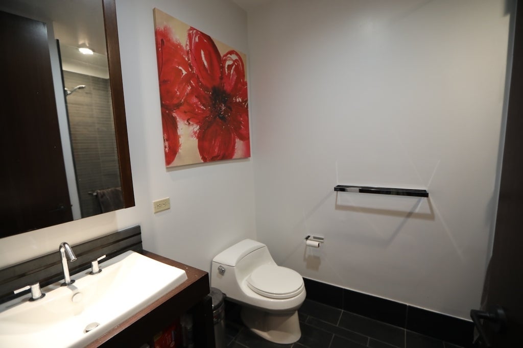 5 of 23 - 40 Broad St. 15e, New York City, NY