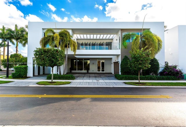1 of 36 - 10220 Nw 74th Ter, Doral, FL