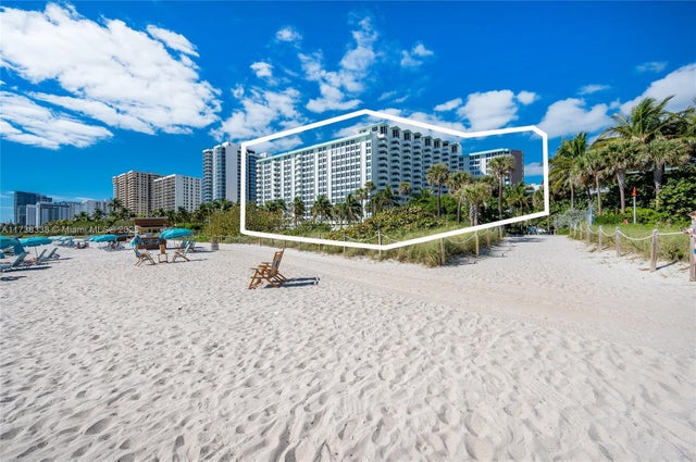 2 of 27 - 2899 Collins Ave 833, Miami Beach, FL