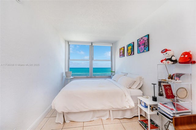 4 of 27 - 2899 Collins Ave 833, Miami Beach, FL