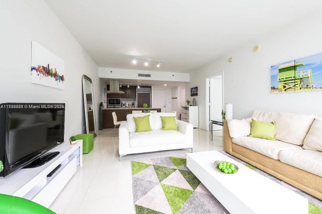 3 of 13 - 485 Brickell Ave 3407, Miami, FL