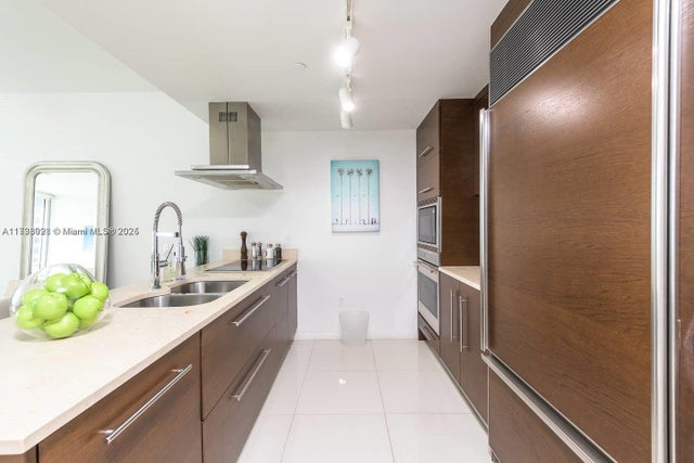 5 of 13 - 485 Brickell Ave 3407, Miami, FL