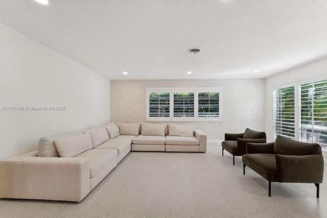 5 of 67 - 951 Buchanan St, Hollywood, FL