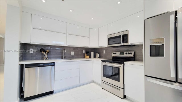 2 of 36 - 369 Poinciana Dr 1115, Sunny Isles Beach, FL