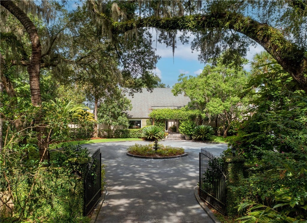 11 Deepwater Drive, St Simons Island