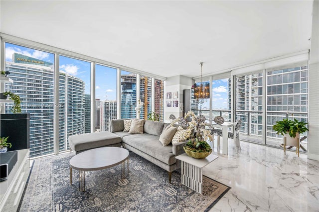 3 of 9 - 485 Brickell Ave 4402, Miami, FL
