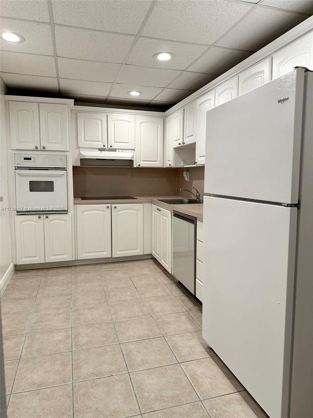 4 of 26 - 19390 Collins Ave 1510, Sunny Isles Beach, FL