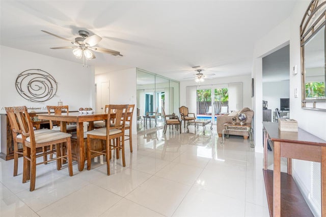 4 of 37 - 2452 Nw 98th Ln, Coral Springs, FL