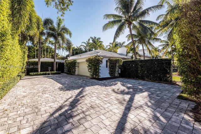 5 of 16 - 5763 N Bay Rd, Miami Beach, FL