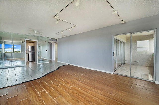4 of 32 - 3301 Spanish Moss Ter 904, Lauderhill, FL