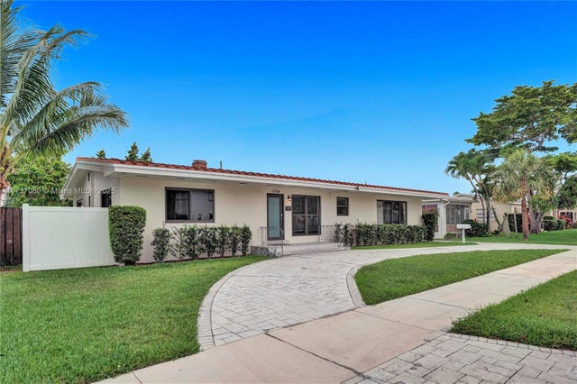 2 of 80 - 1704 Rodman St, Hollywood, FL