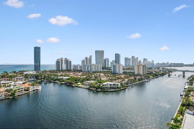 2 of 26 - 19707 Turnberry Way 20h, Aventura, FL