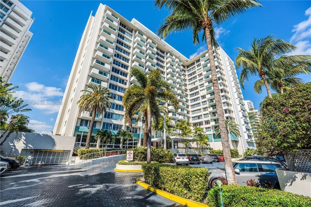 1 of 14 - 1200 West Ave 1511, Miami Beach, FL