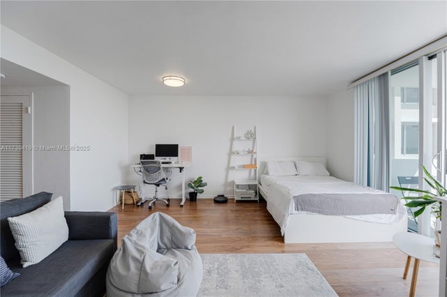 5 of 14 - 1200 West Ave 1511, Miami Beach, FL