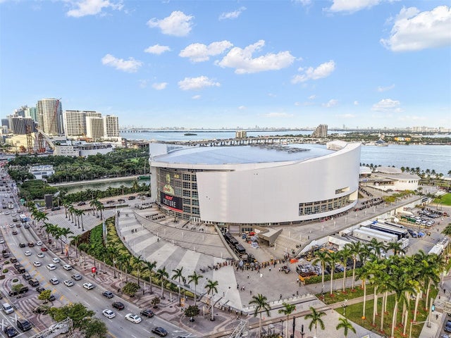 4 of 47 - 601 Ne 1st Ave 4206, Miami, FL