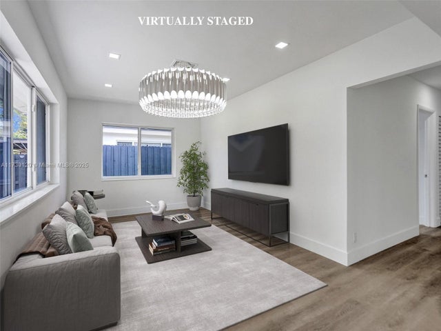 2 of 31 - 1609 Nw 7th Ter, Fort Lauderdale, FL