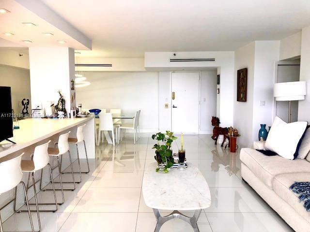 5 of 35 - 19707 Turnberry Way 10l, Aventura, FL