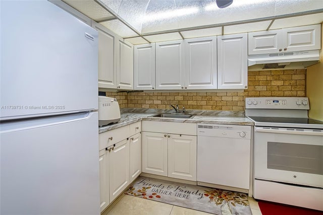 1 of 20 - 16851 Ne 23rd Ave A319, North Miami Beach, FL