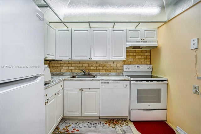 2 of 20 - 16851 Ne 23rd Ave A319, North Miami Beach, FL