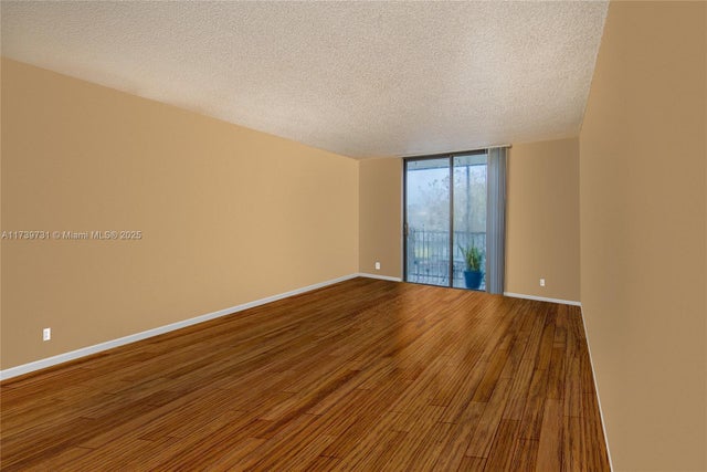 3 of 20 - 16851 Ne 23rd Ave A319, North Miami Beach, FL