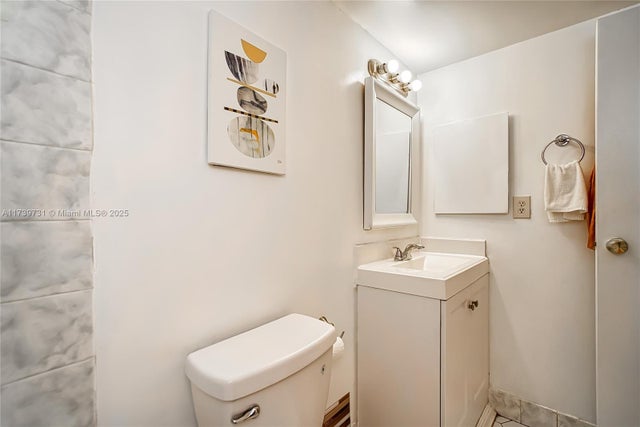 5 of 20 - 16851 Ne 23rd Ave A319, North Miami Beach, FL