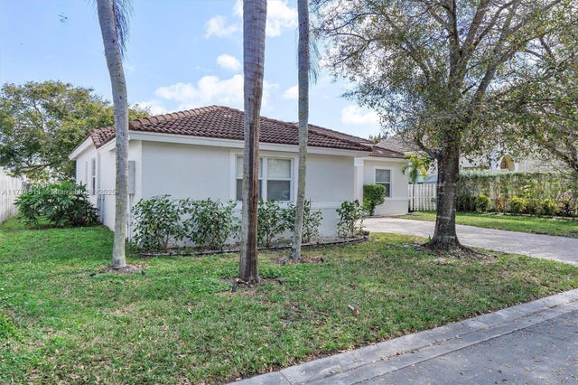 3 of 42 - 5312 Sw 34th Way, Hollywood, FL