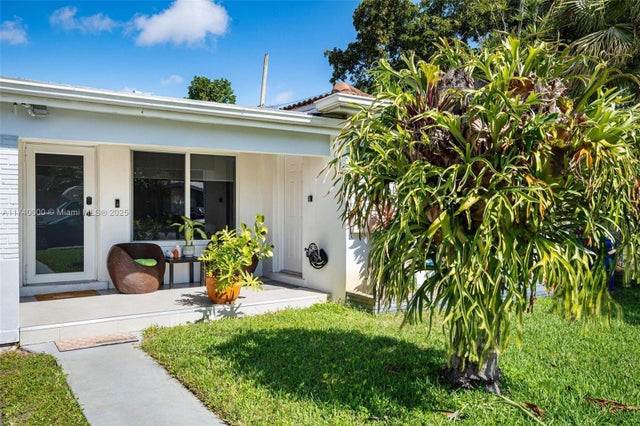 1 of 56 - 2923 Madison St, Hollywood, FL