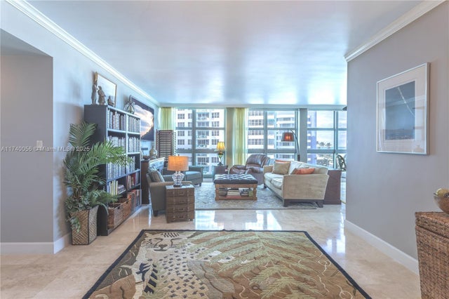 2 of 21 - 5055 Collins Ave 5c, Miami Beach, FL