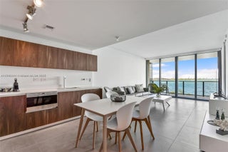 Photo of Listing #A11740114