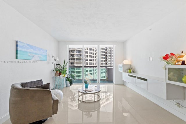 4 of 37 - 3001 S Ocean Dr 647, Hollywood, FL