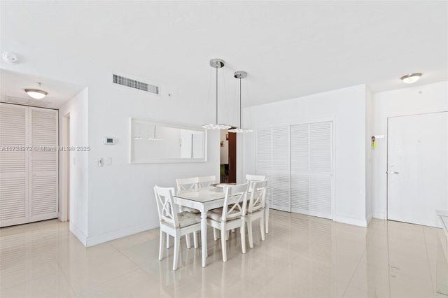 5 of 37 - 3001 S Ocean Dr 647, Hollywood, FL