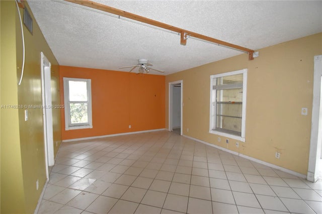 3 of 18 - 3571 Inverrary Dr 401, Lauderhill, FL