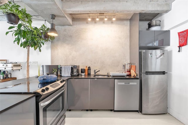 3 of 29 - 1025 Alton Rd 602, Miami Beach, FL