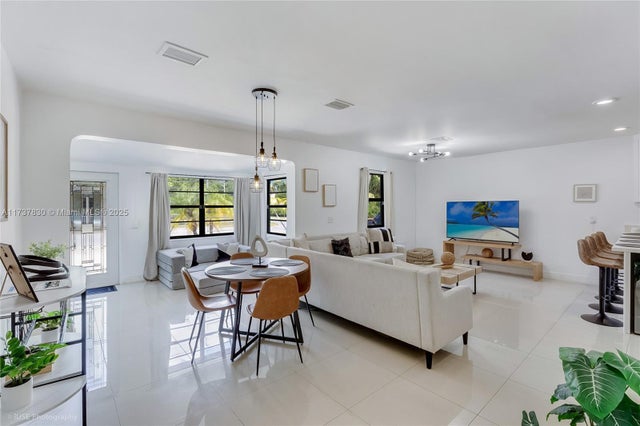 5 of 15 - 1401 Sw 3rd Ave, Dania Beach, FL