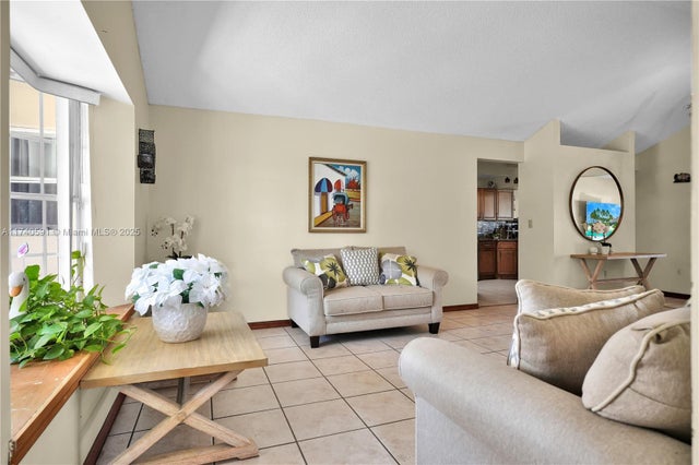 5 of 37 - 15921 Sw 143rd Ave, Miami, FL