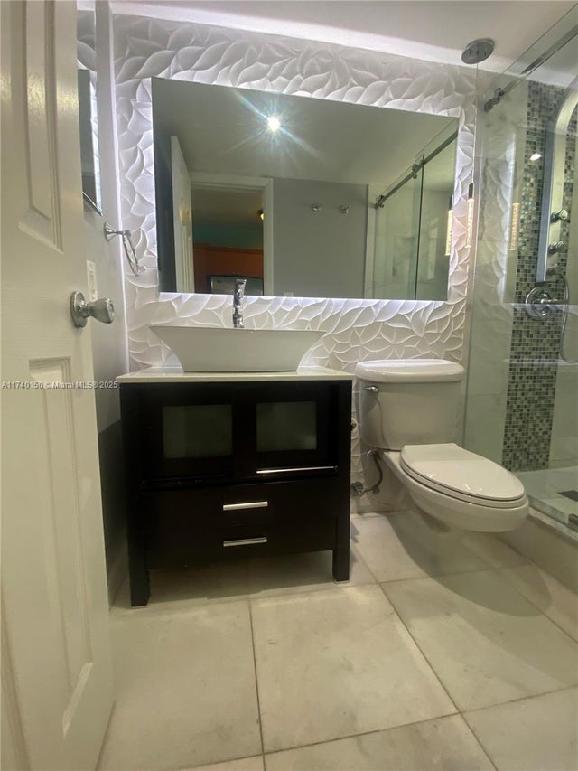 4 of 32 - 1420 Pennsylvania Ave 205, Miami Beach, FL