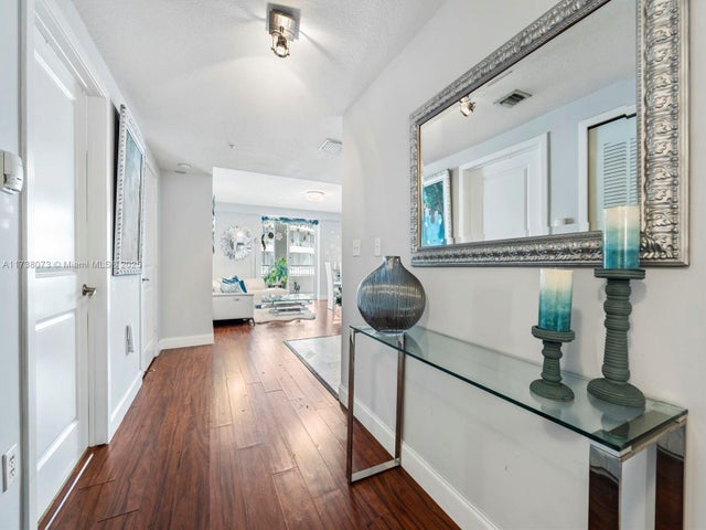 3 of 23 - 170 Se 14th St 1801, Miami, FL