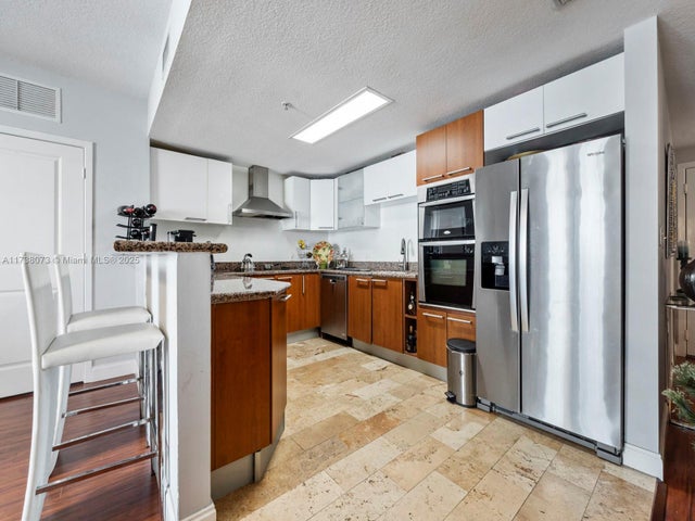 5 of 23 - 170 Se 14th St 1801, Miami, FL