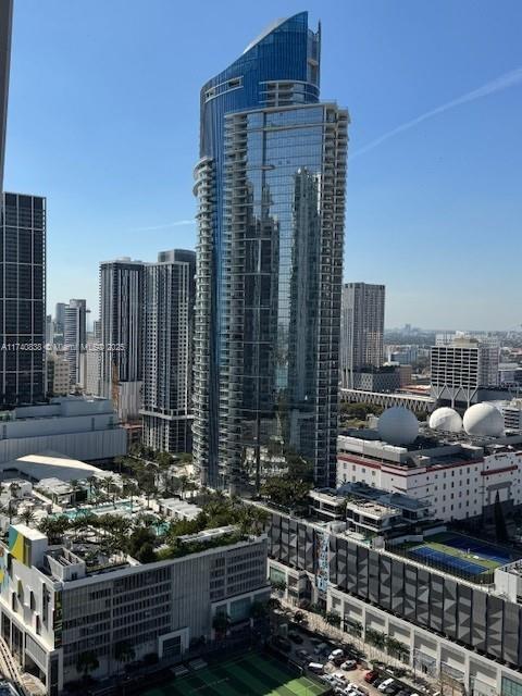 5 of 6 - 1040 Biscayne Blvd 3008, Miami, FL